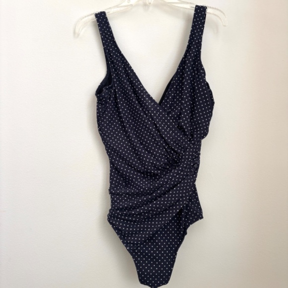 Miraclesuit One Piece Underwire Bathing Suit - Picture 3 of 4